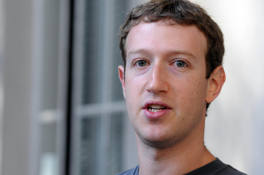 Mark Zuckerberg donates $25 million to help fight Ebola