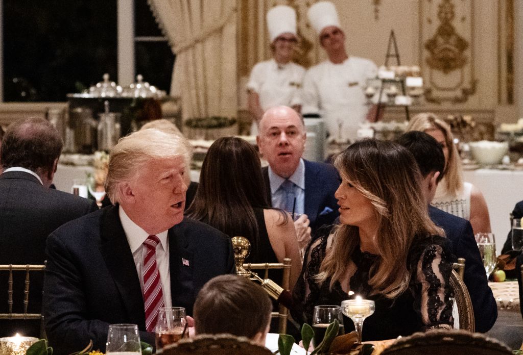 Trump dines at Mar-a-Lago