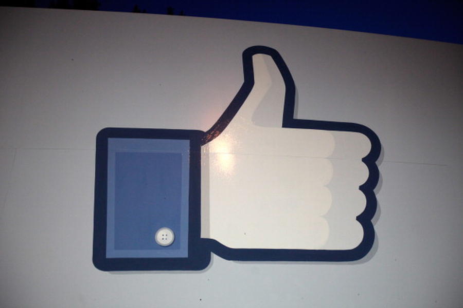 Facebook is adding a donation button to fight Ebola