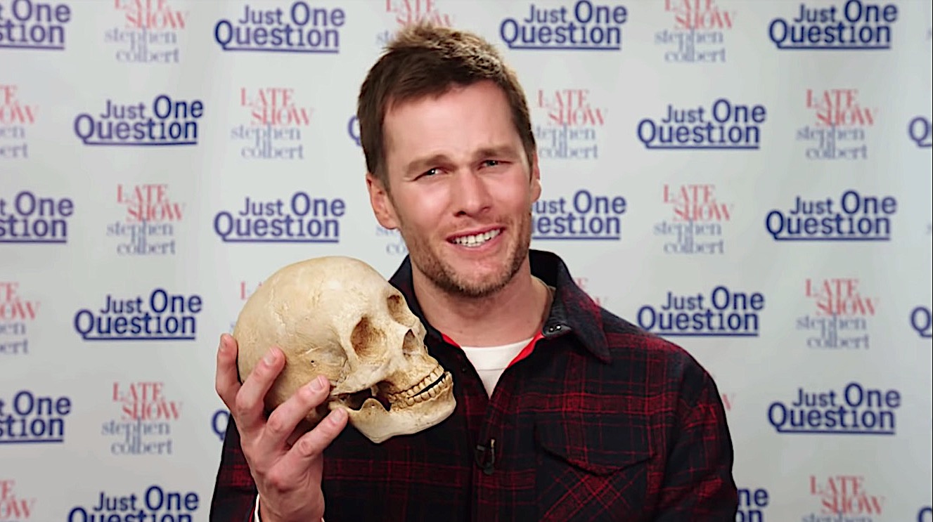 Tom Brady tries his hand at Hamlet