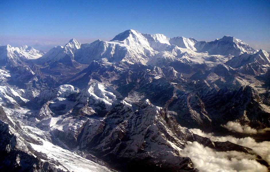 13-year-old becomes youngest girl to climb Mt. Everest