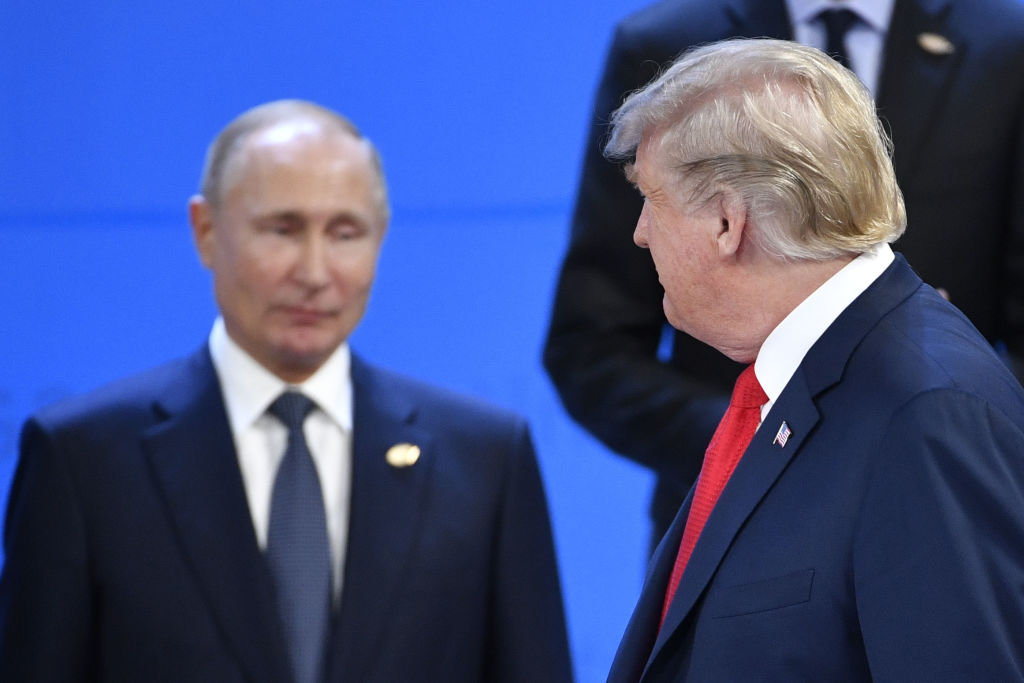 President Trump glances at Russia&#039;s Vladimir Putin in Argentina