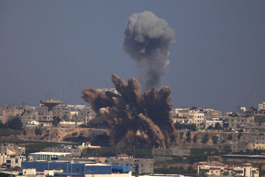 Israel steps up its Gaza offensive as death toll rises