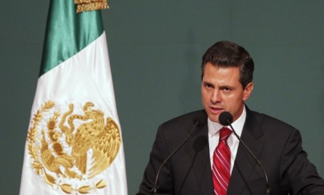 Mexican President-elect Enrique Pena Nieto has hired a retiring Colombian police chief to help Mexico reduce the violence in its long-running and grisly drug war.