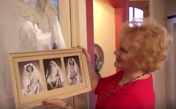 Jane Foster with her mother&#039;s wedding photos.