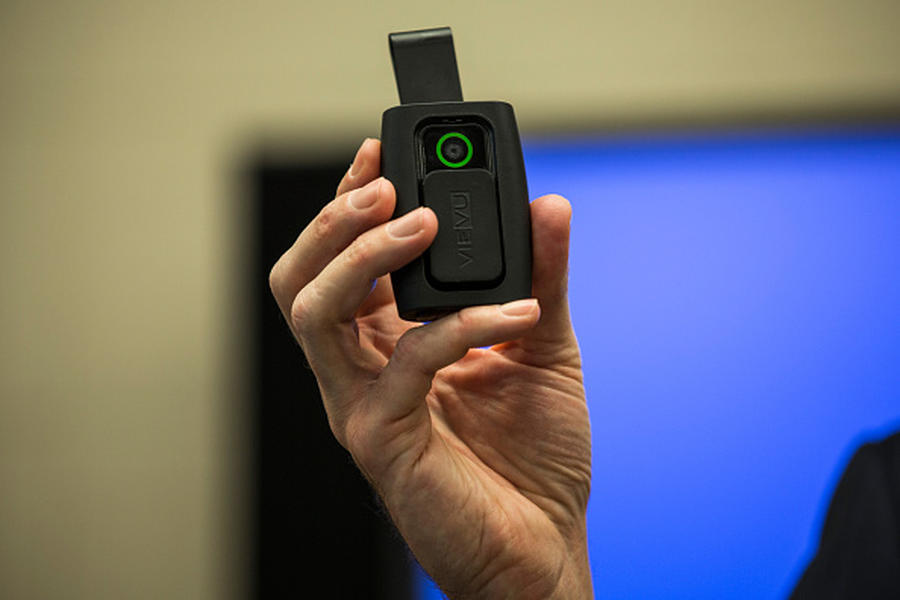 Los Angeles to buy 7,000 body cameras for police officers