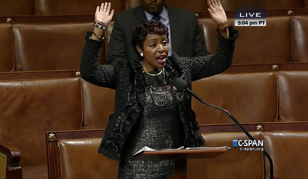 Black lawmakers strike &#039;Hands up, don&#039;t shoot&#039; pose on House floor