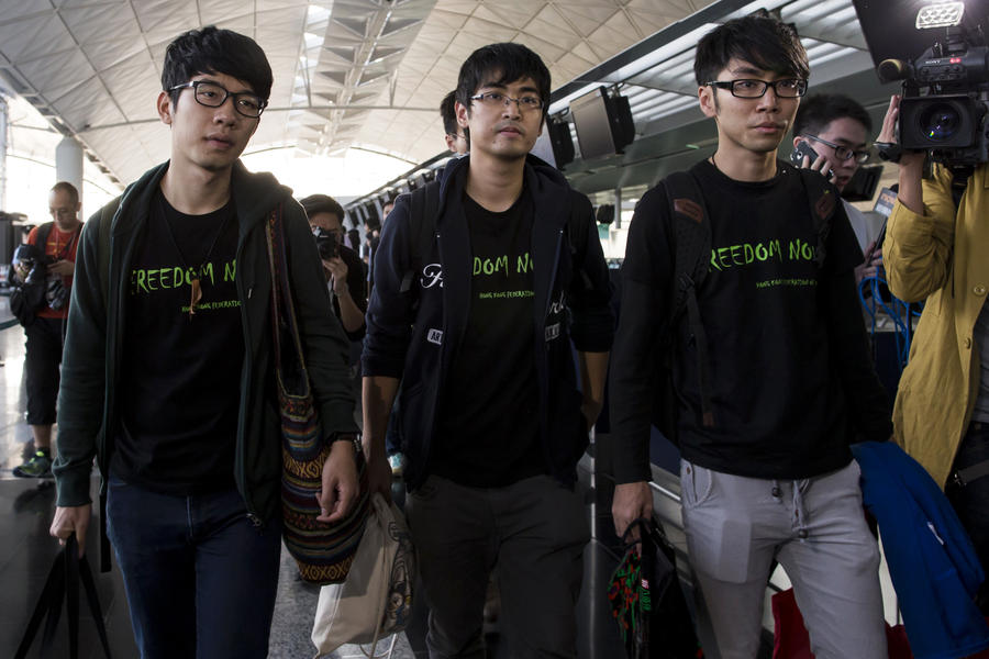 Chinese officials deny Hong Kong&#039;s pro-democracy leaders entry to Beijing