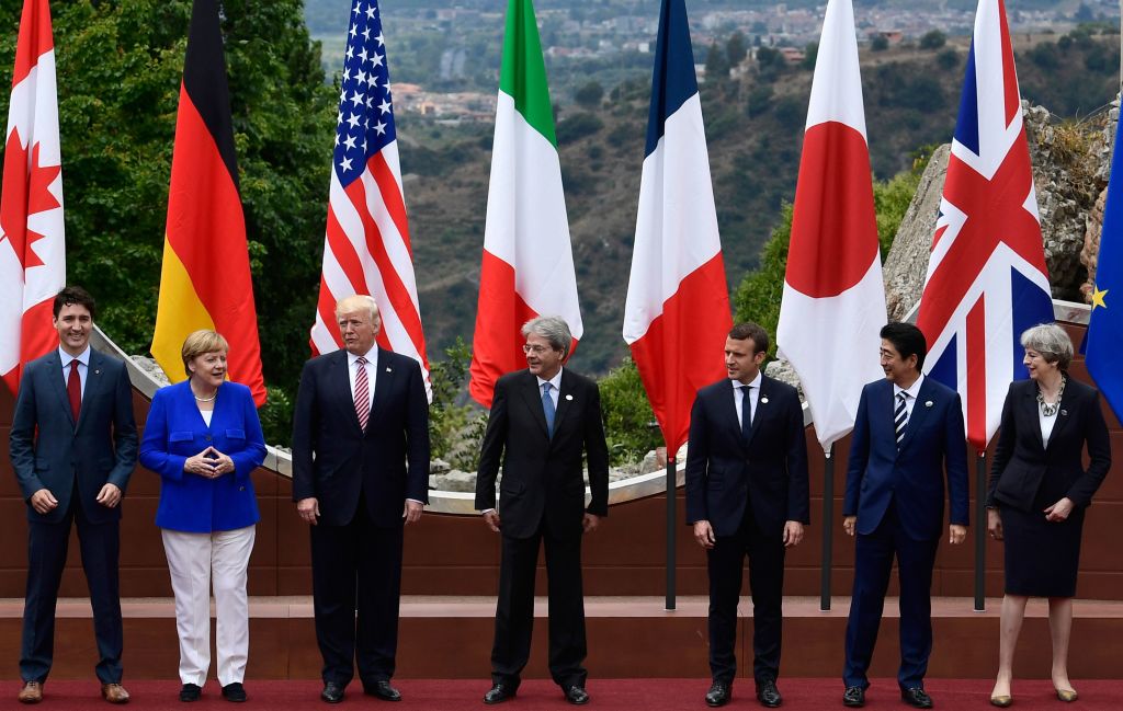 Trump and G7 leaders. 