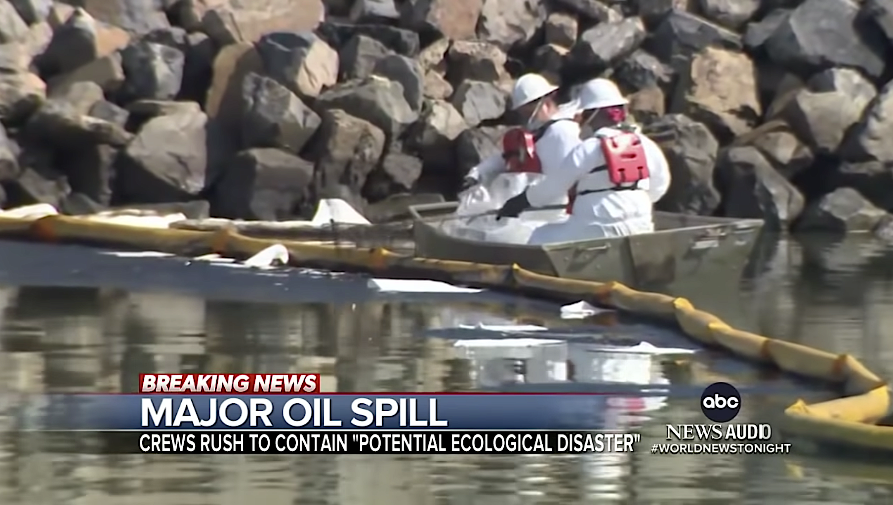 Oil cleanup off Huntington Beach