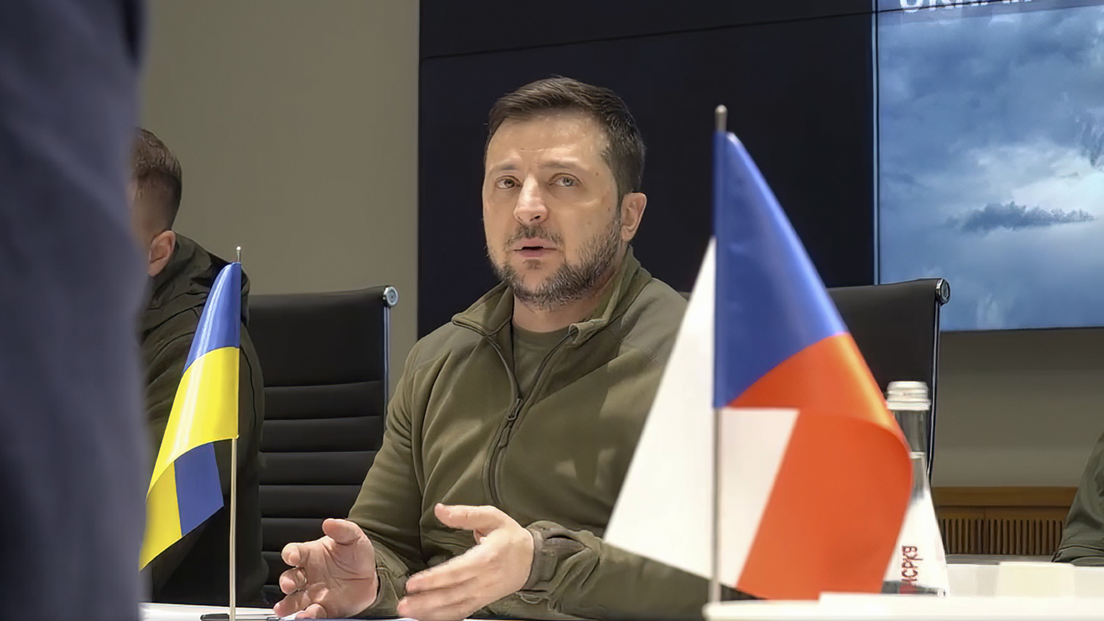 Ukraine&#039;s Volodymyr Zelensky meets with leaders of Slovenia, Poland, and the Czech Republic