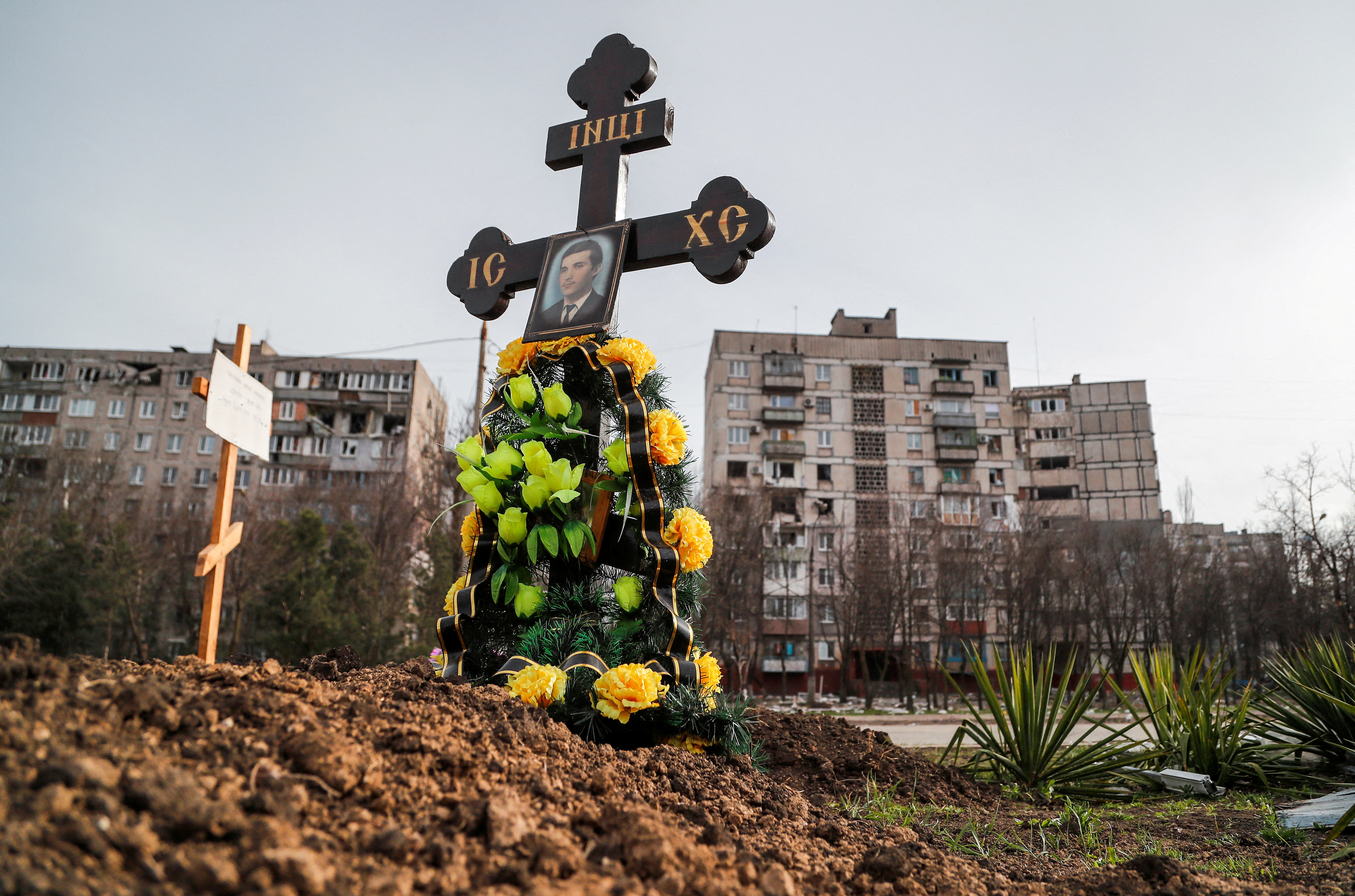 A civilian grave in Mariupol