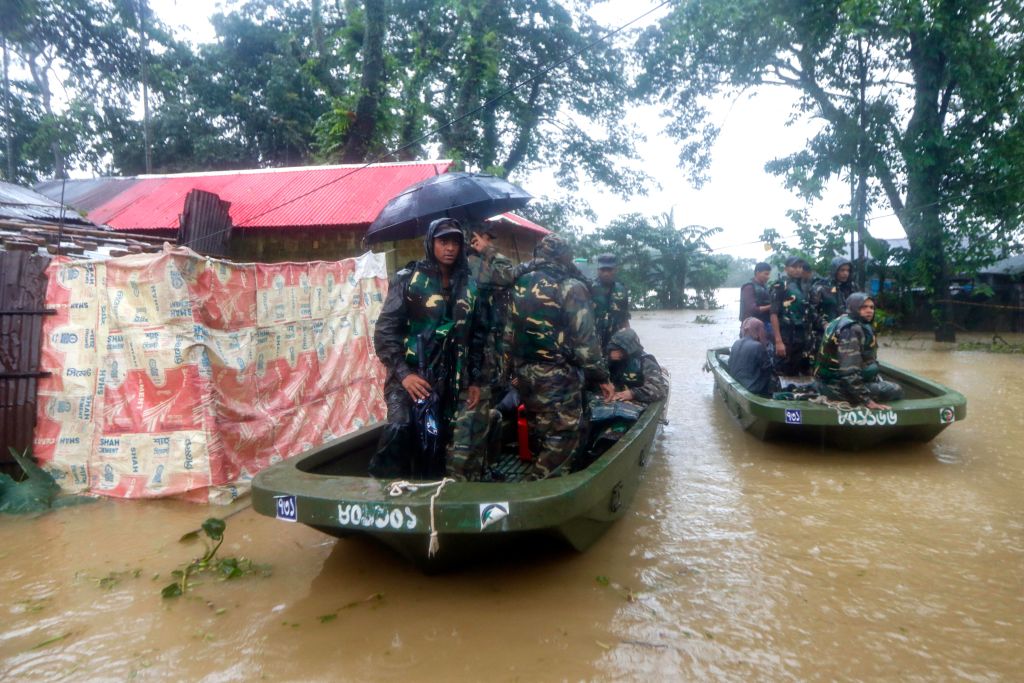 Bangladeshi soldiers in a flooded area