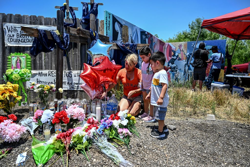 Memorial for the migrants found dead in San Antonio