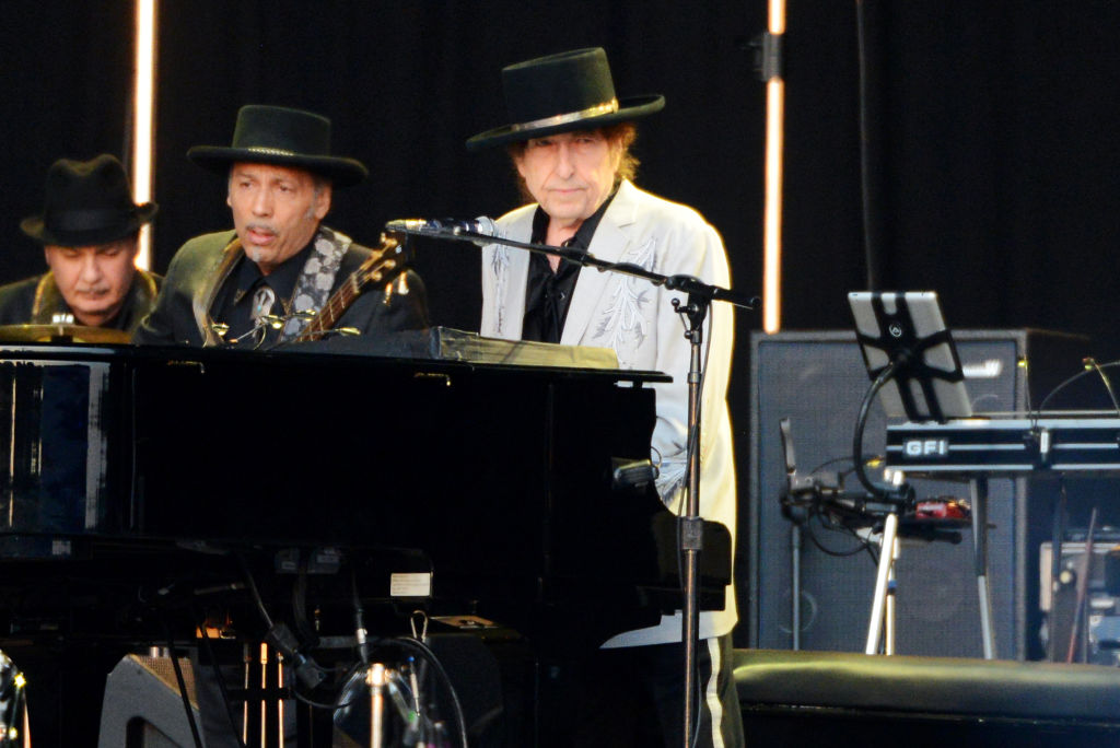 Bob Dylan performing in Hyde Park
