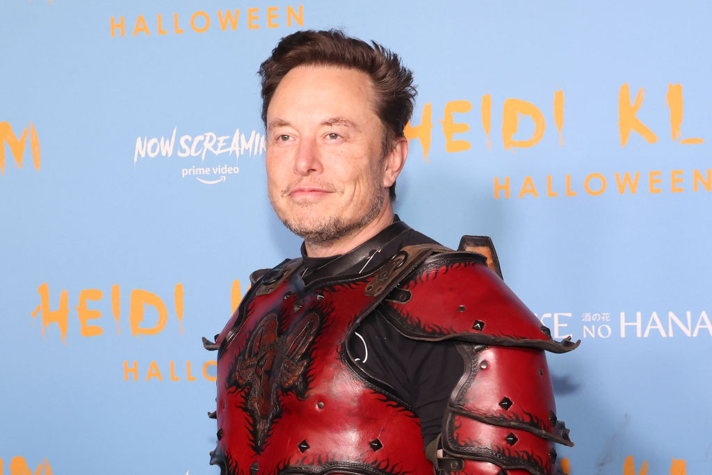 Elon Musk at Heidi Klum&#039;s 2022 Halloween party