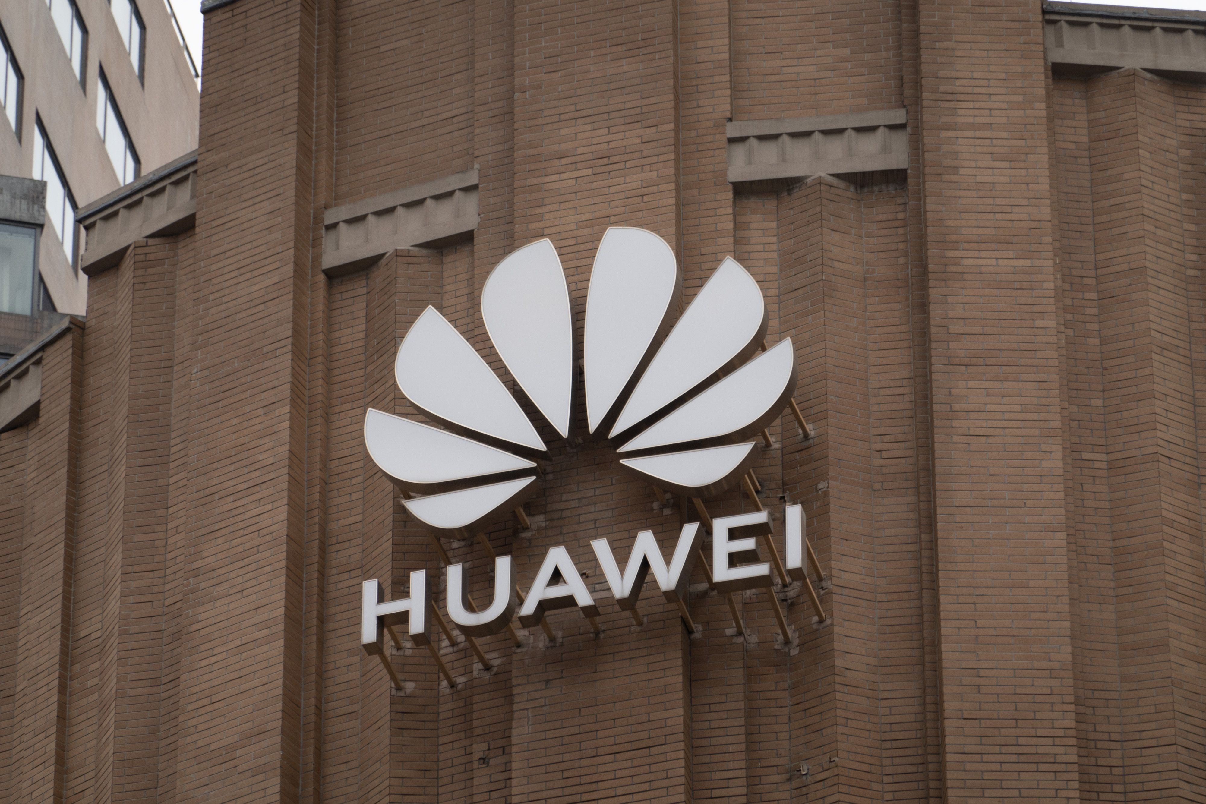 Logo of Huawei on the company&#039;s flagship store in Shanghai. 