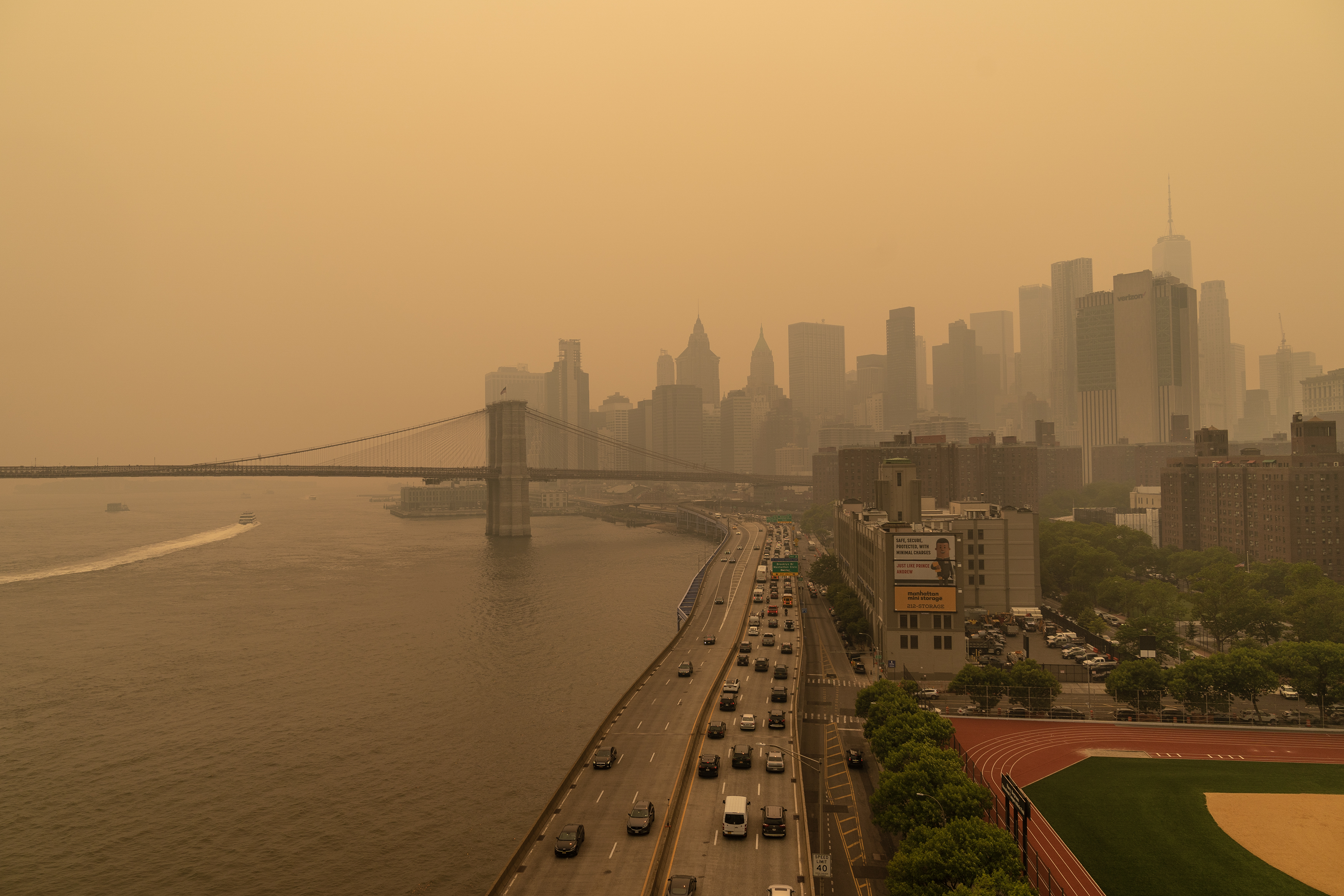 New York&#039;s skyline covered in orange wildfire smoke