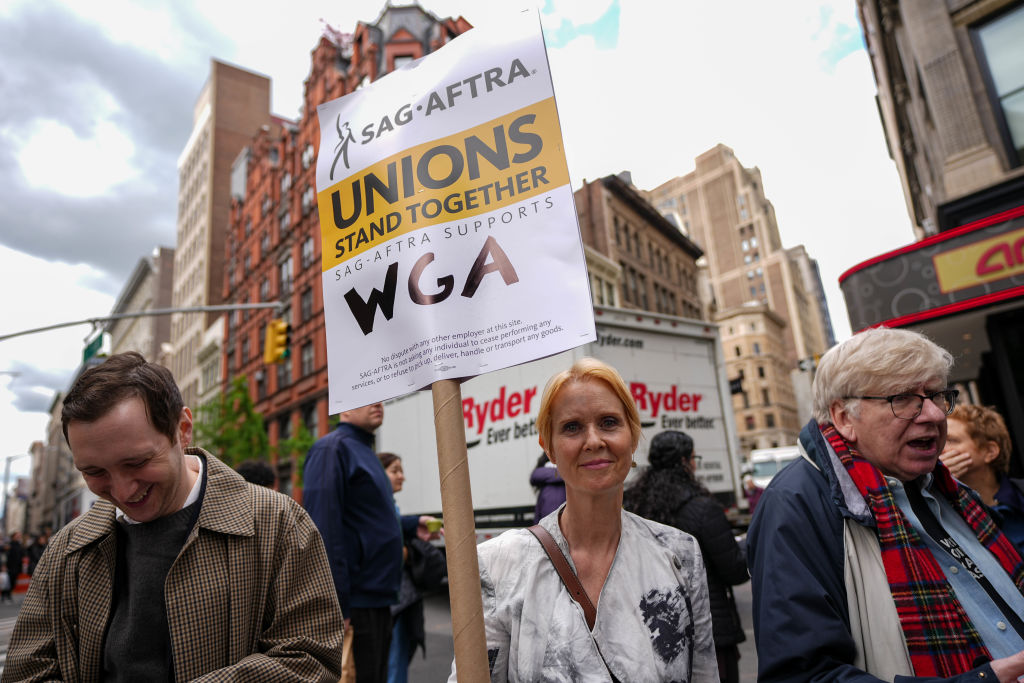 Cynthia Nixon marches in New York during writers strike