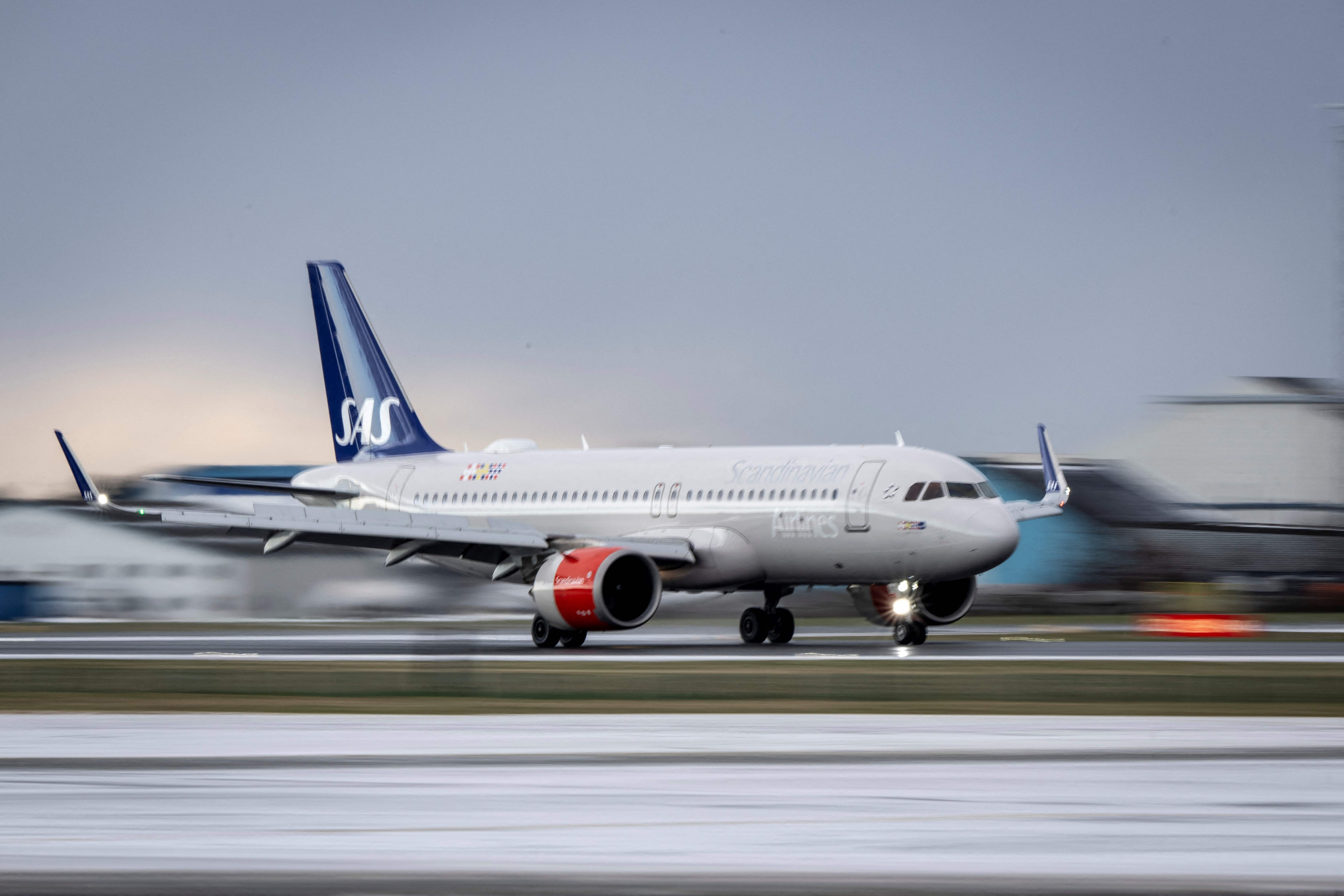 An SAS plane lands in Denmark