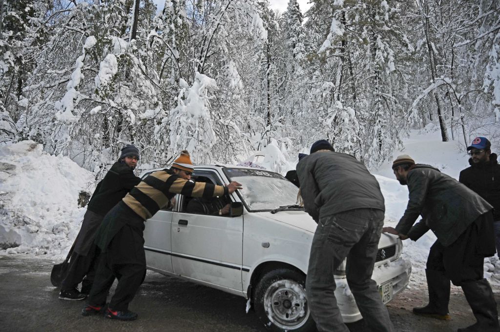 Car stranded in Pakistan