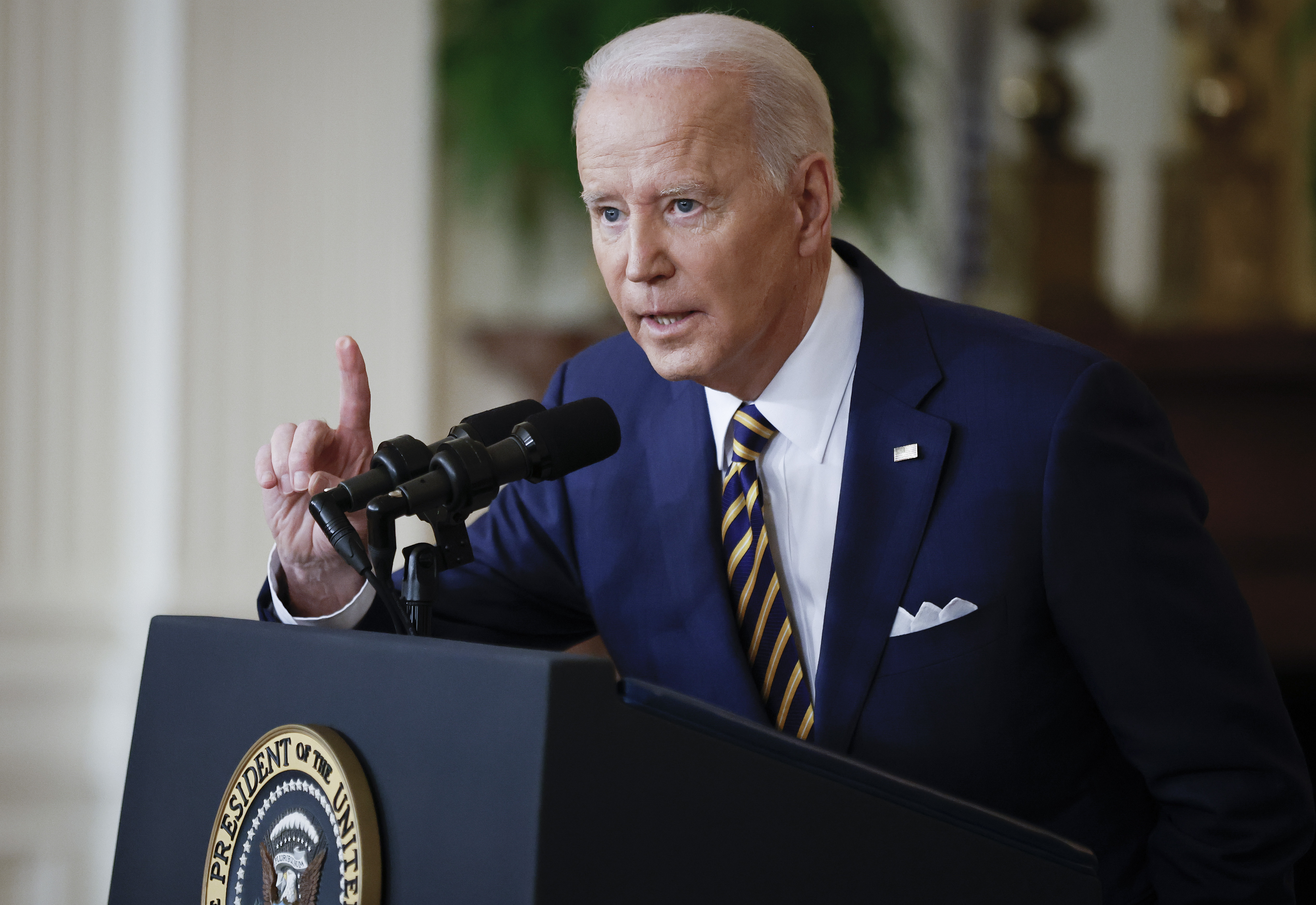 Biden gives White House press briefing