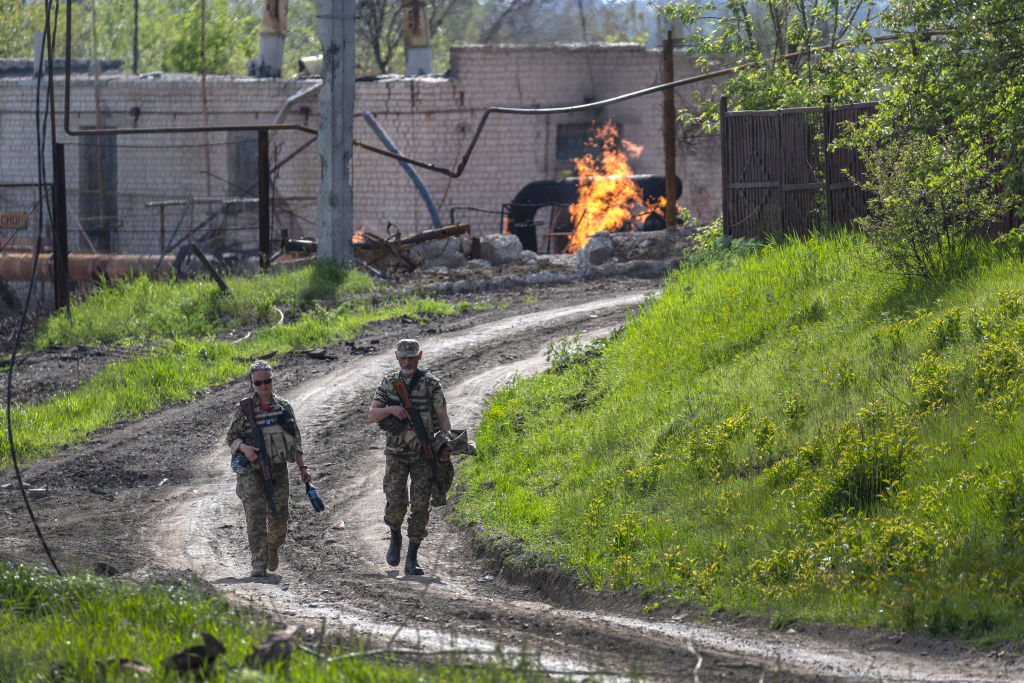 Ukrainian soldiers near Kharkiv