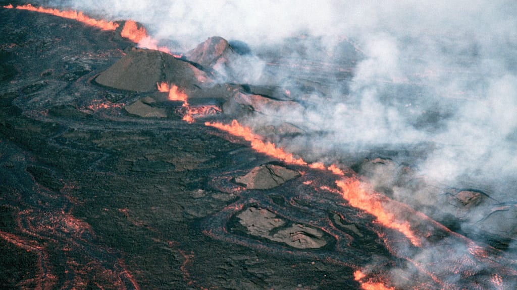 Lava flow from the Mauna Loa eruption in 1984.