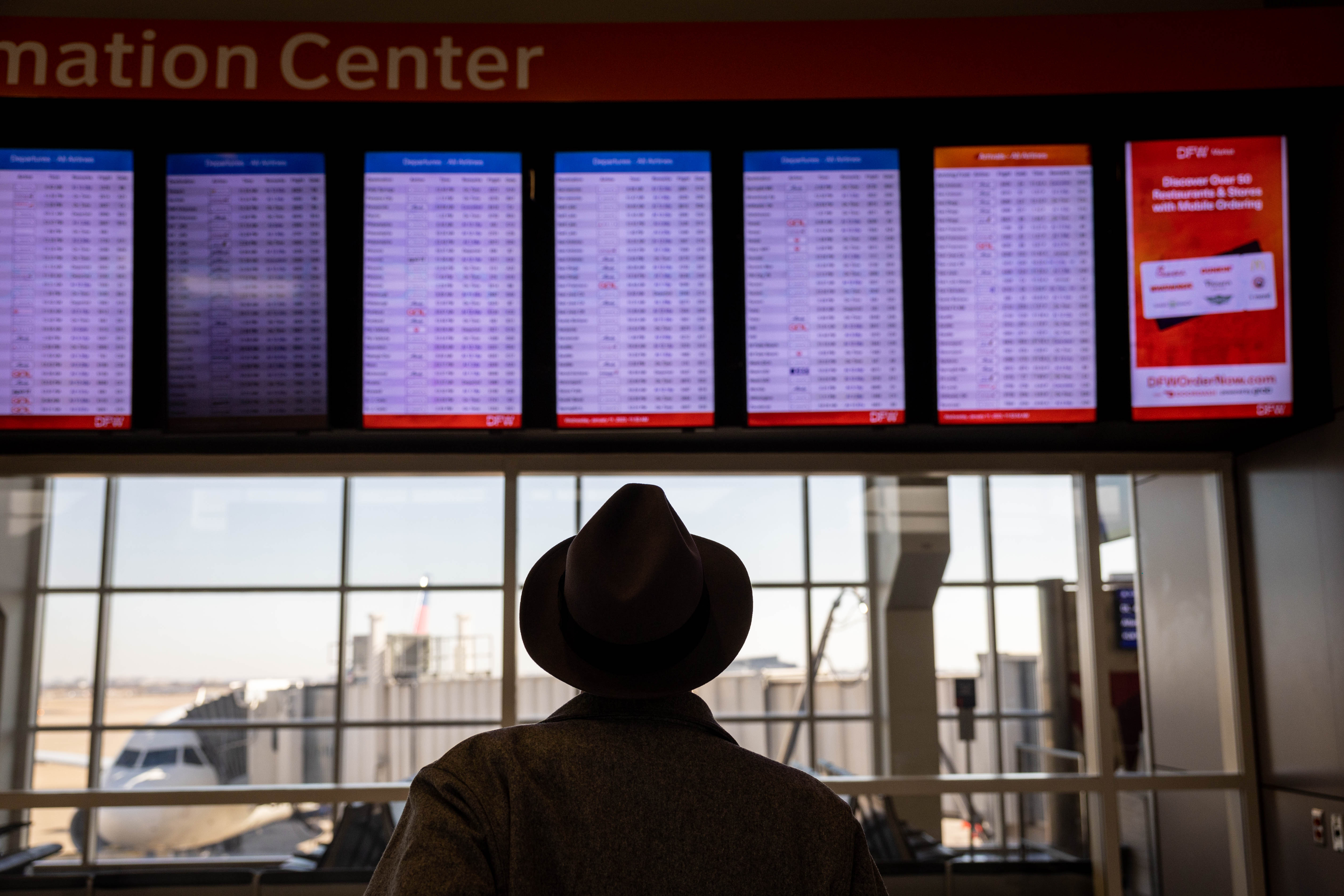 Dallas-Fort Worth International Airport flight screens