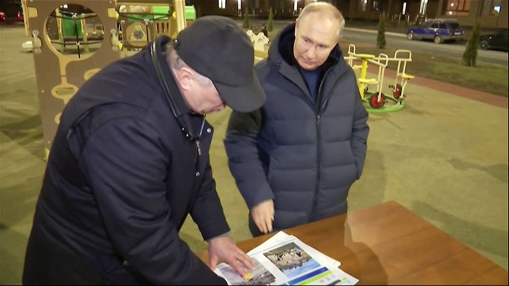 Russian President Vladimir Putin in the city of Mariupol. 