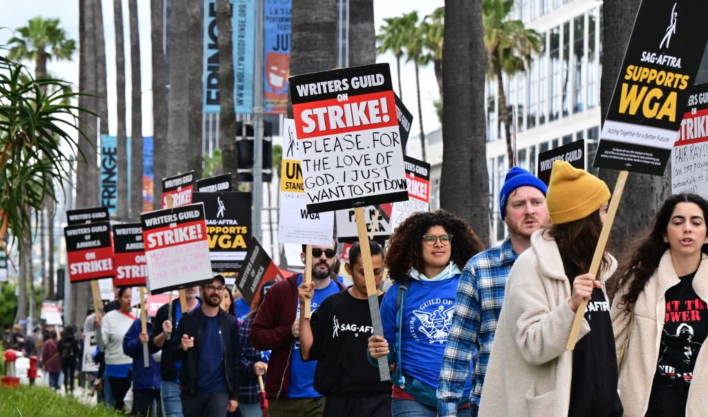 Writers demonstrating outside Netflix&#039;s offices in California