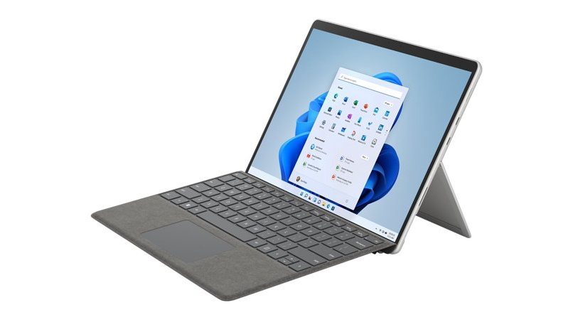 Microsoft Surface Pro 8 tablet/laptop