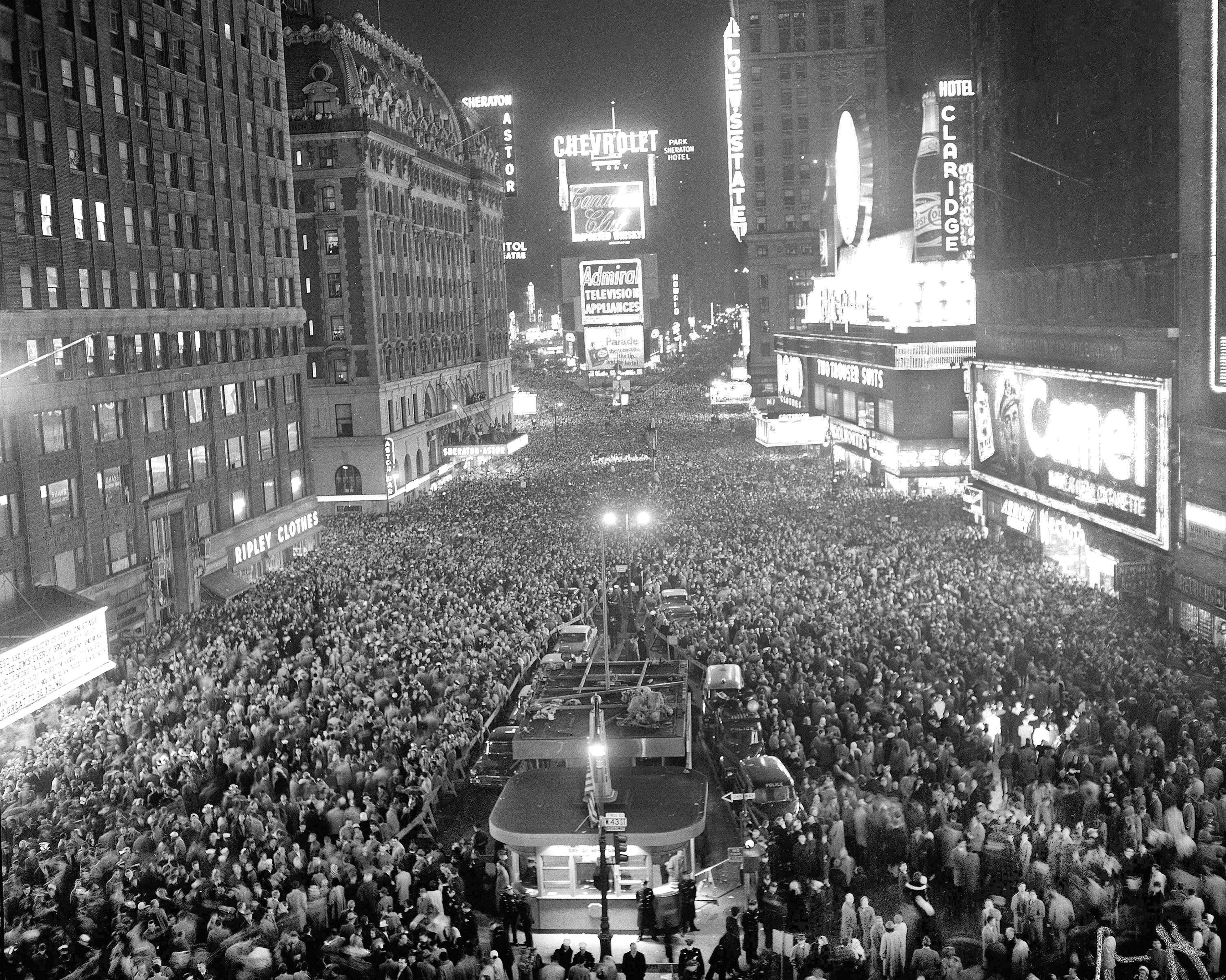  350,000 revelers gather to welcome the new year in New York&#039;s Times Square, Jan. 1, 1958